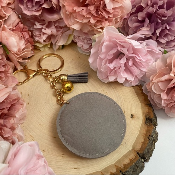 Gray & Silver Paw Print Rhinestone Keychain - Picture 14 of 16